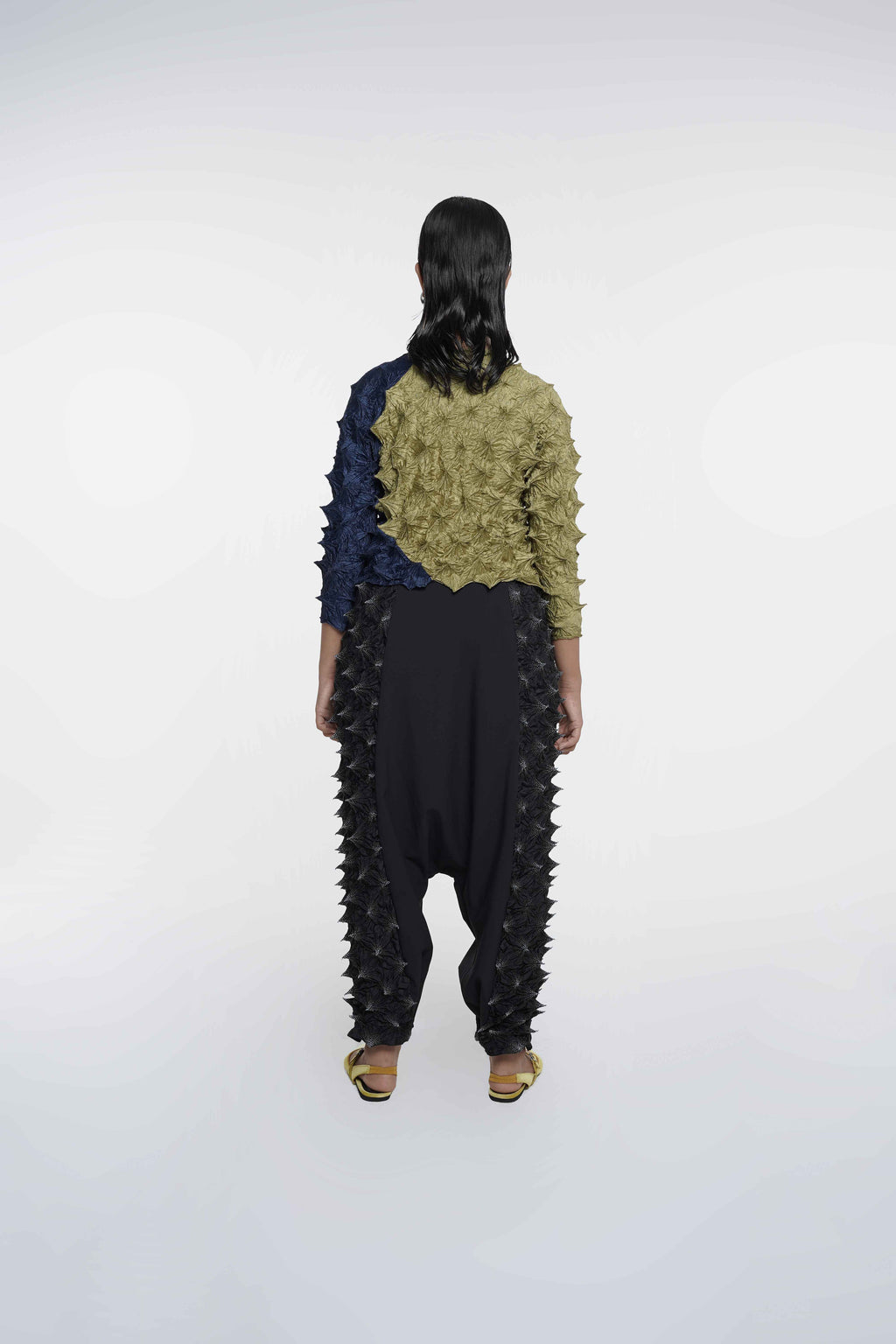 FUGUKU PUZZLE TOP - OLIVE/NAVY