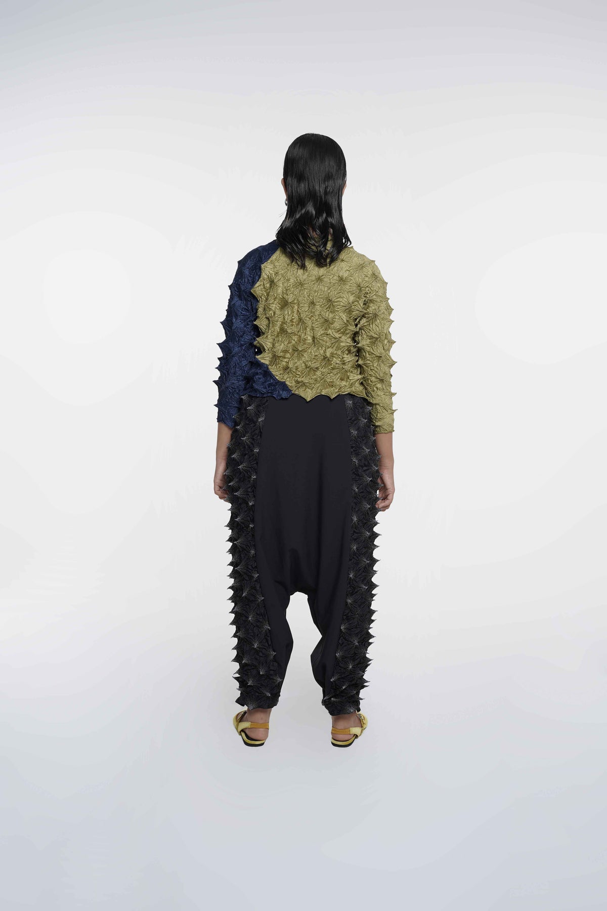 FUGUKU PUZZLE TOP - OLIVE/NAVY